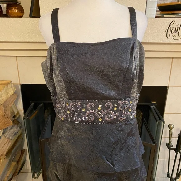 R&M Richards Elegant silver metallic w/stones 2piece dress crop jacket, Size 12 - Picture 4 of 9